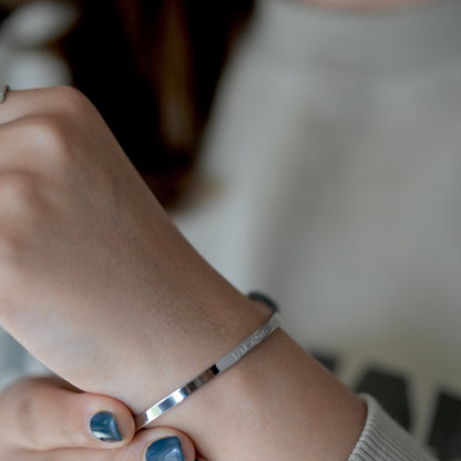 'I AM STRONG' CUFF BANGLE - SILVER