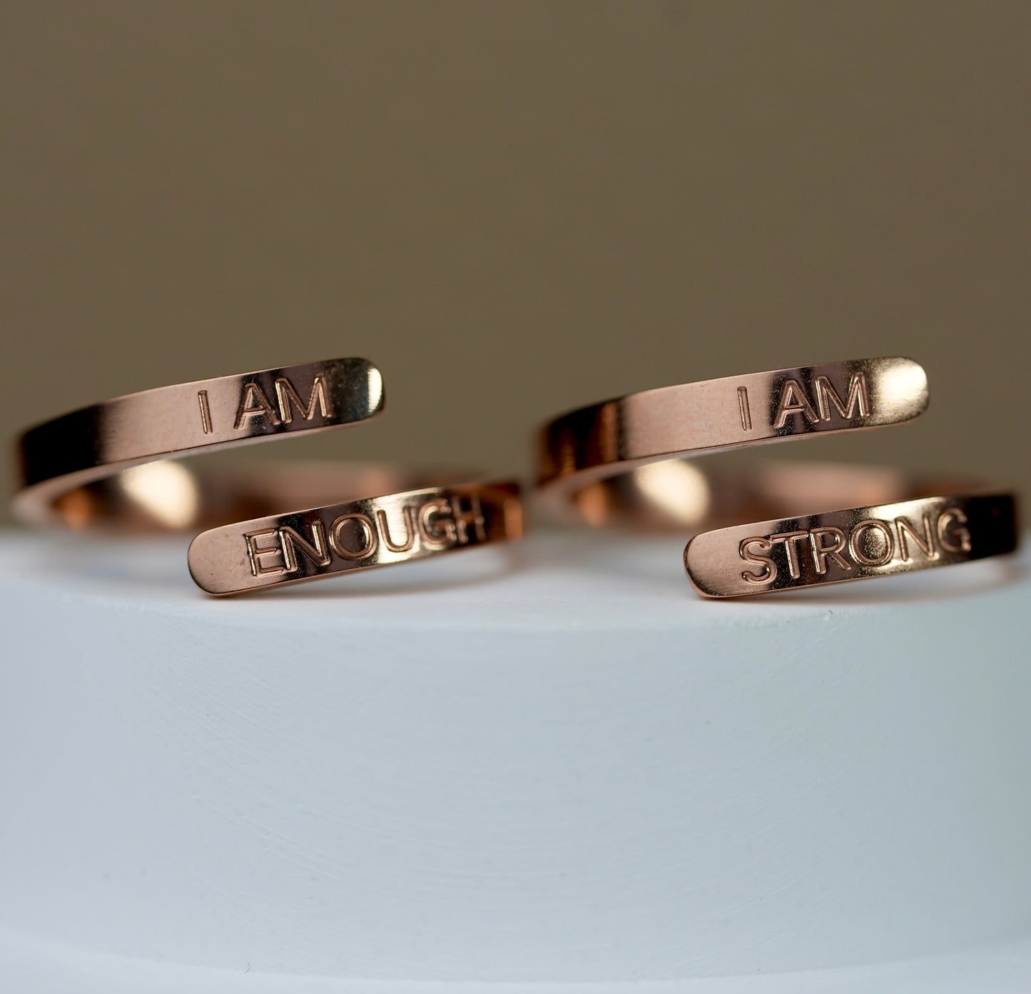 'I AM STRONG' RING - ROSE GOLD