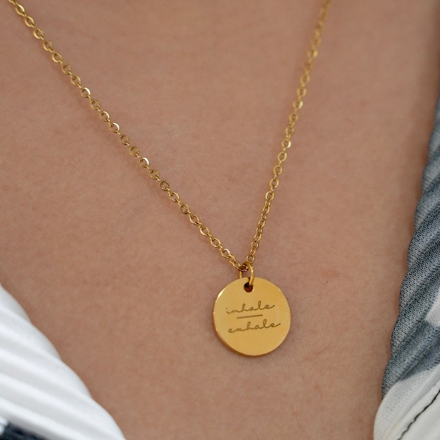 INHALE EXHALE NECKLACE - GOLD